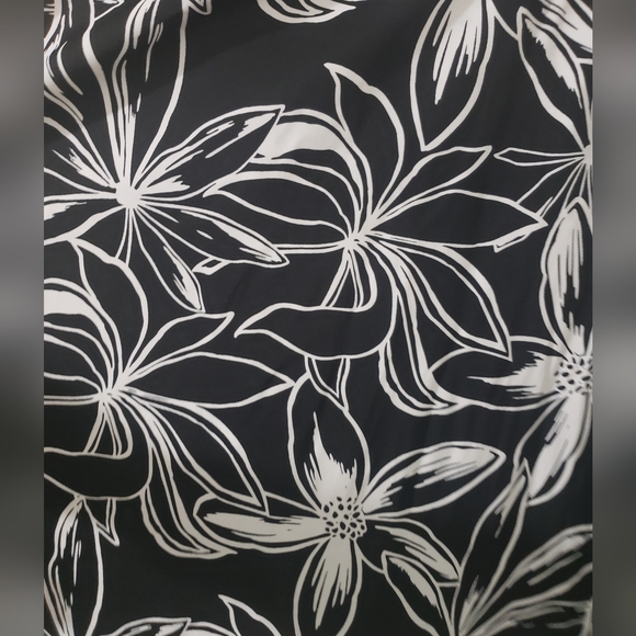 Plus Size Floral One Piece Bathing Suit - Picture 4 of 7